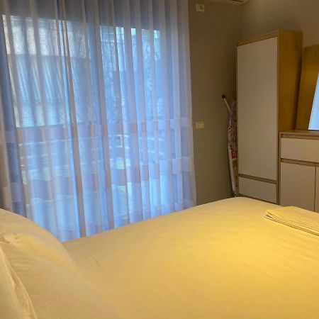 Cheerful 2-Bedroom Apartment In Golem Golem  Zewnętrze zdjęcie