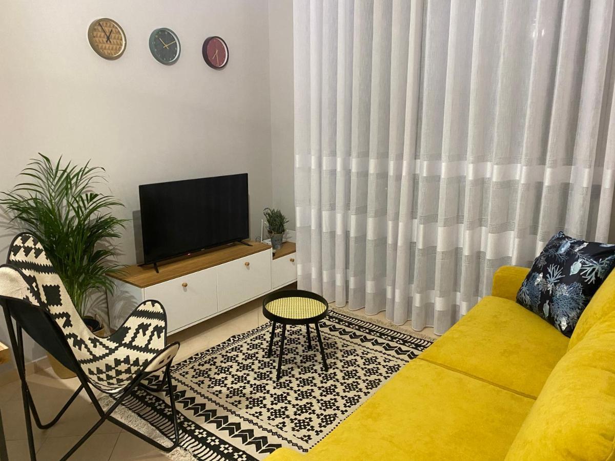 Cheerful 2-Bedroom Apartment In Golem Golem  Zewnętrze zdjęcie